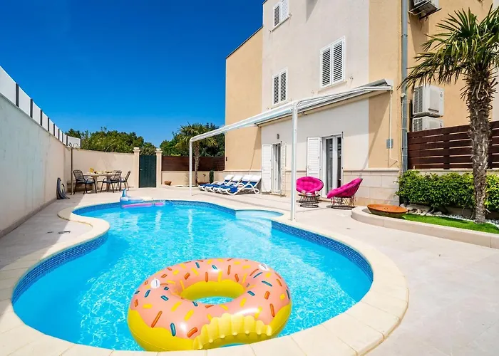 Lorena Suite With Private Pool