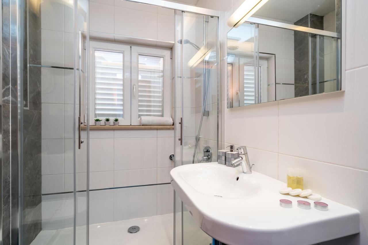 Apartment Lorena With Private Pool