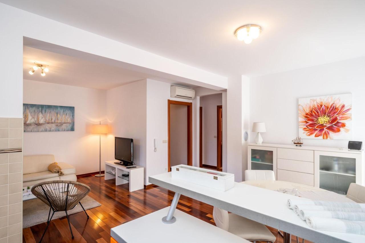 Apartment Lorena With Private Pool *