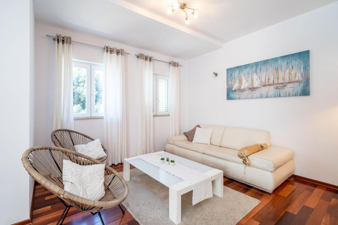 Lorena With Private Pool Apartment Dubrovnik
